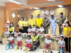 พ.ต.ท.สฤษฏ์พงศ์ จุลพันธ์ สวป.สภ.วิเศษชัยชาญ ร่วมบรรยายให้ความรู้โครงการส่งเสริมวินัยจราจร สร้างความปลอดภัย ชุมชนไร้อุบัติเหตุ ณ โรงเรียนไผ่วงวิทยา