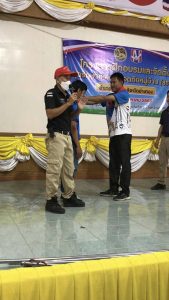 ร.ต.อ.เมฆา ทวีศรี รอง สวป.สภ.วิเศษชัยชาญ และ ส.ต.ต.นิติพงษ์ กลึงวงศ์ ผบ.หมู่(ป.)สภ.วิเศษชัยชาญ ว.4 ฝึกอบรมจัดตั้งชุดรักษา ความปลอดภัยหมู่บ้านอำเภอโพธิ์ทอง